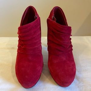 Women’s size 7 Gianni Bini Red Ankle Boots